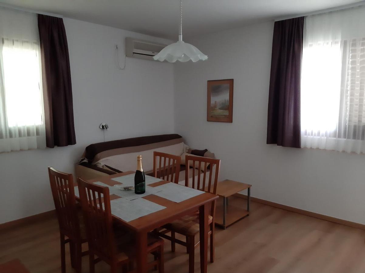 Apartments Agrijan Maslenica Buitenkant foto